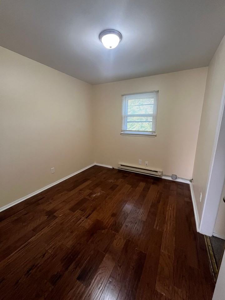 North Drive 355 - Photo 4 of 10