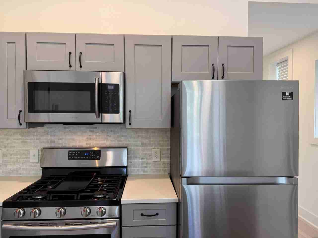 95 Troup St #2 - Photo 4 of 29