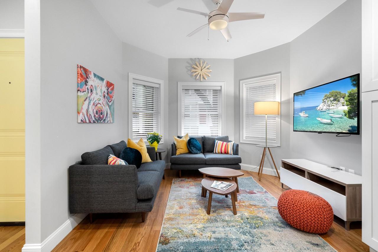 211 Princeton St #1 - Photo 6 of 19