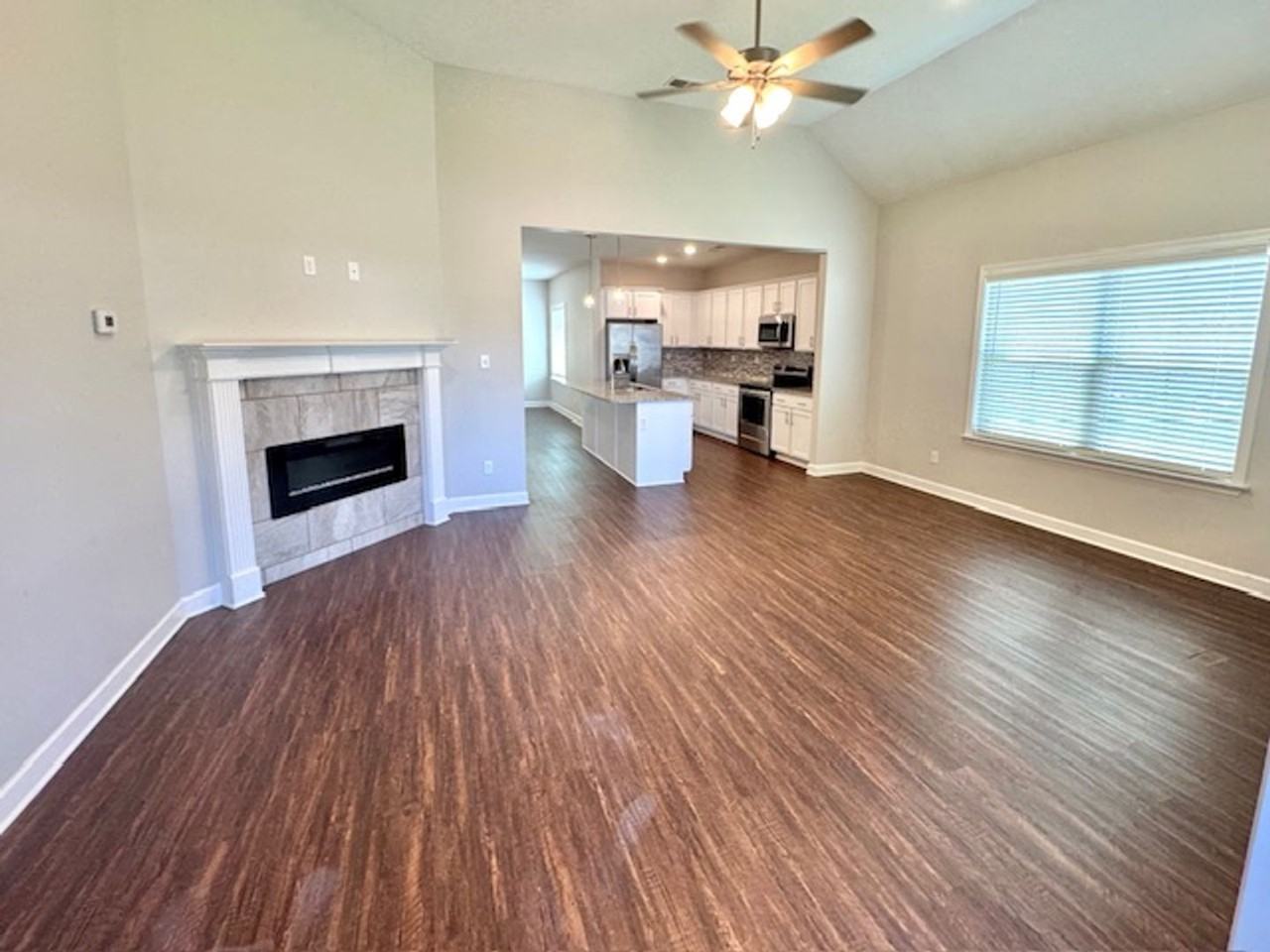 285 Azalea Dr - Photo 2 of 11