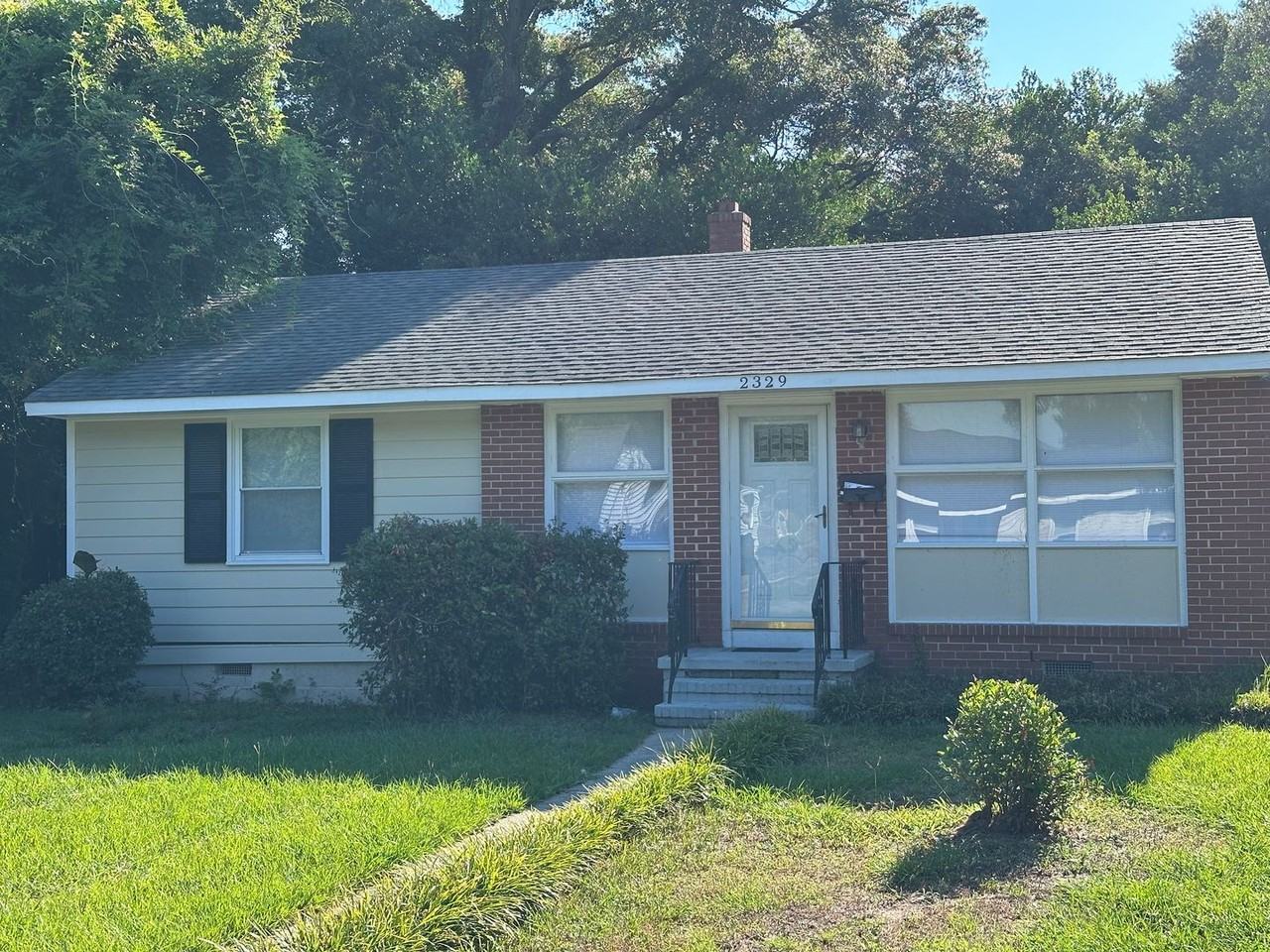 2329 Monroe St - Photo 2 of 17