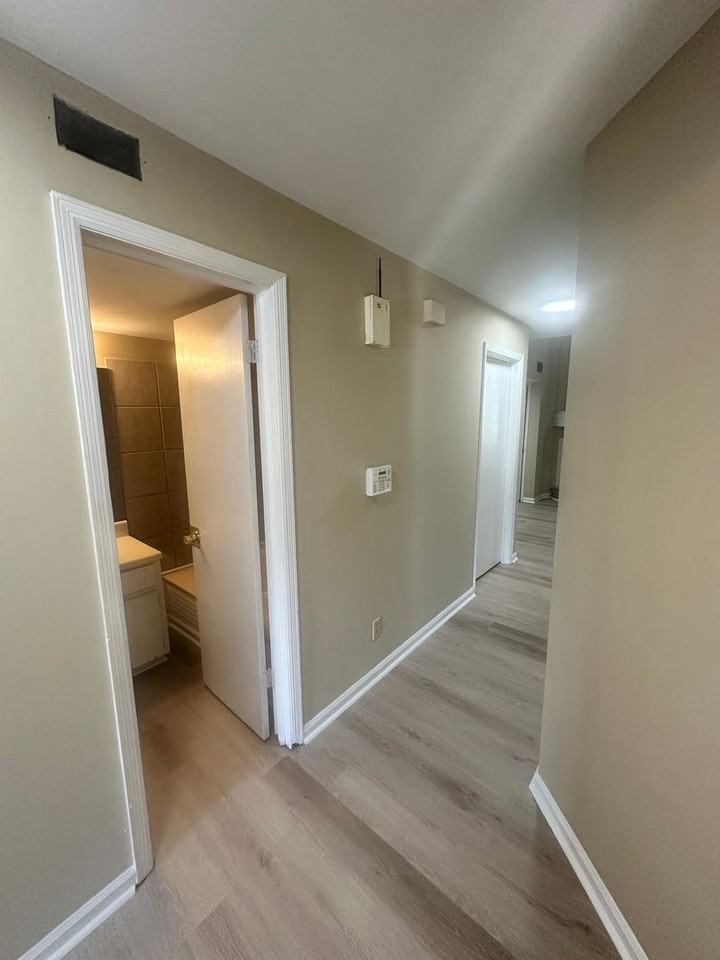 2738 Tyndall Dr - Photo 2 of 24