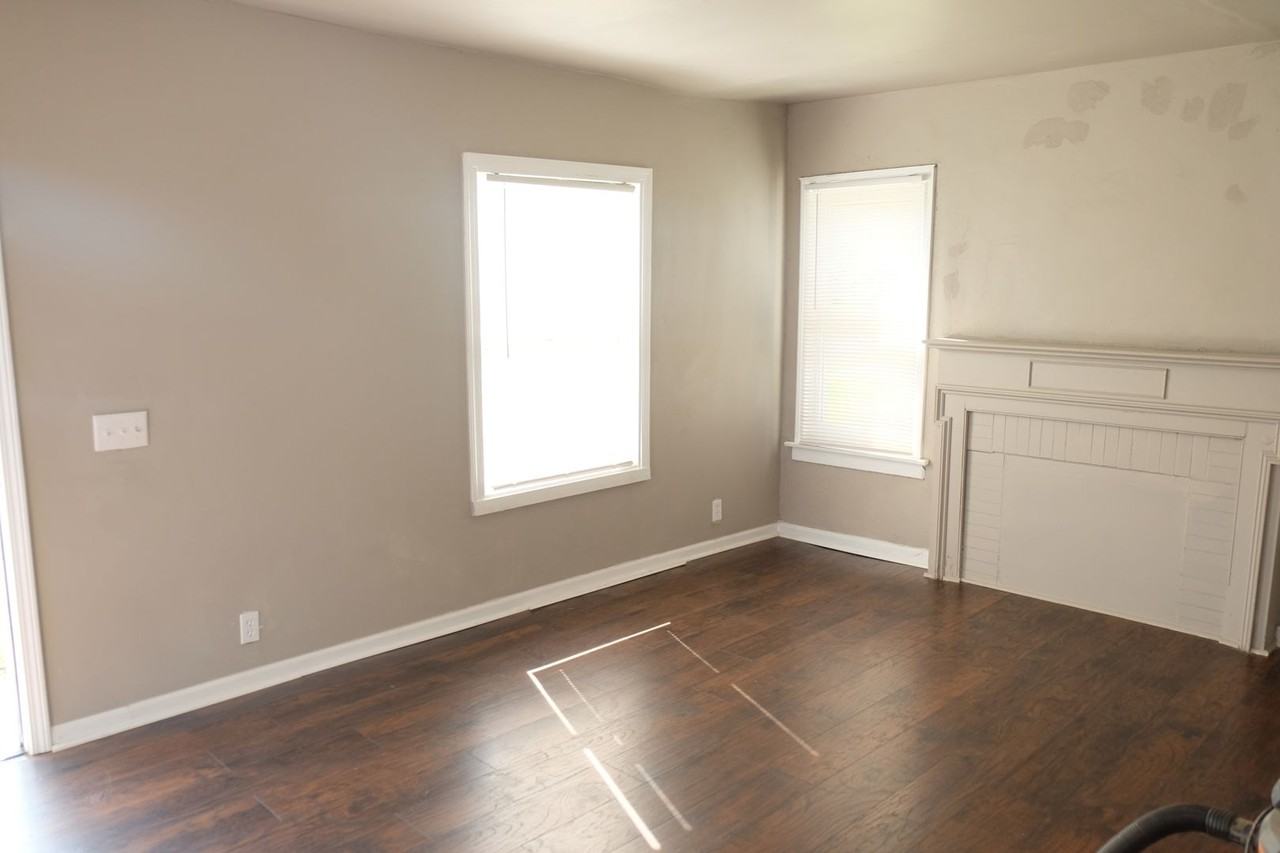 210 Rutledge St - Photo 3 of 10