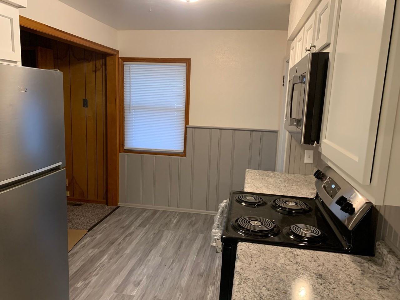 3131 Ravenwood Blvd - Photo 3 of 16