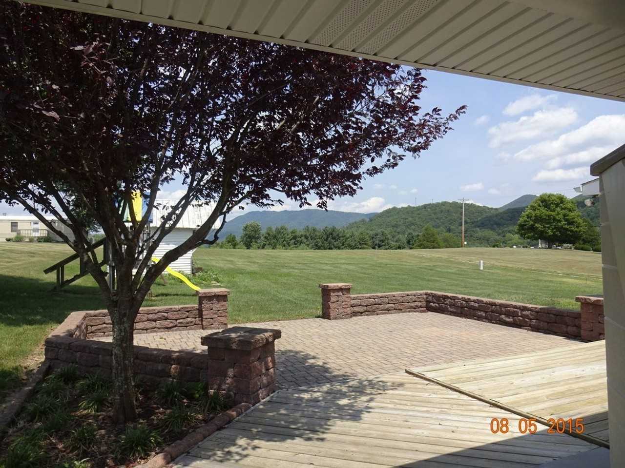 1408 Jennelle Rd - Photo 2 of 22