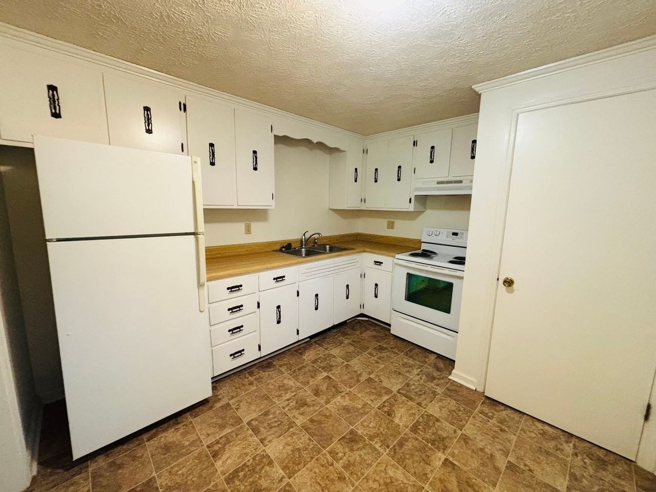 2913 Walls Branch Rd - Photo 6 of 14