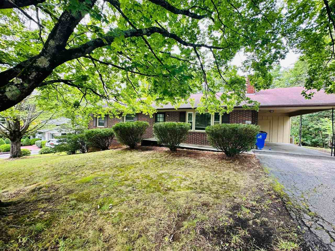 604 Kelsey Ln