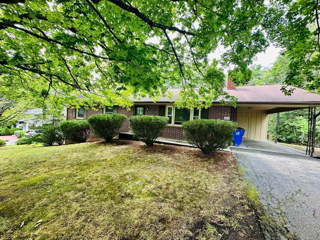 604 Kelsey Ln - Photo 2 of 31