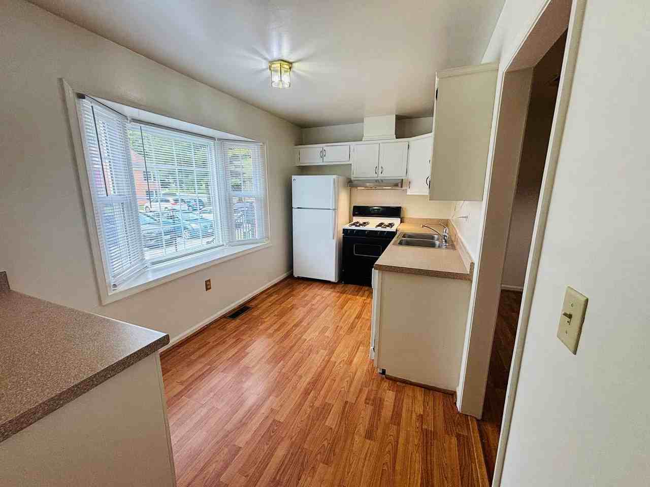 2709 Newton Ct - Photo 2 of 23