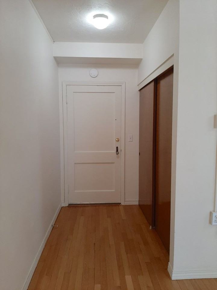 REGENT APARTMENTS (REG01) - Photo 4 of 34