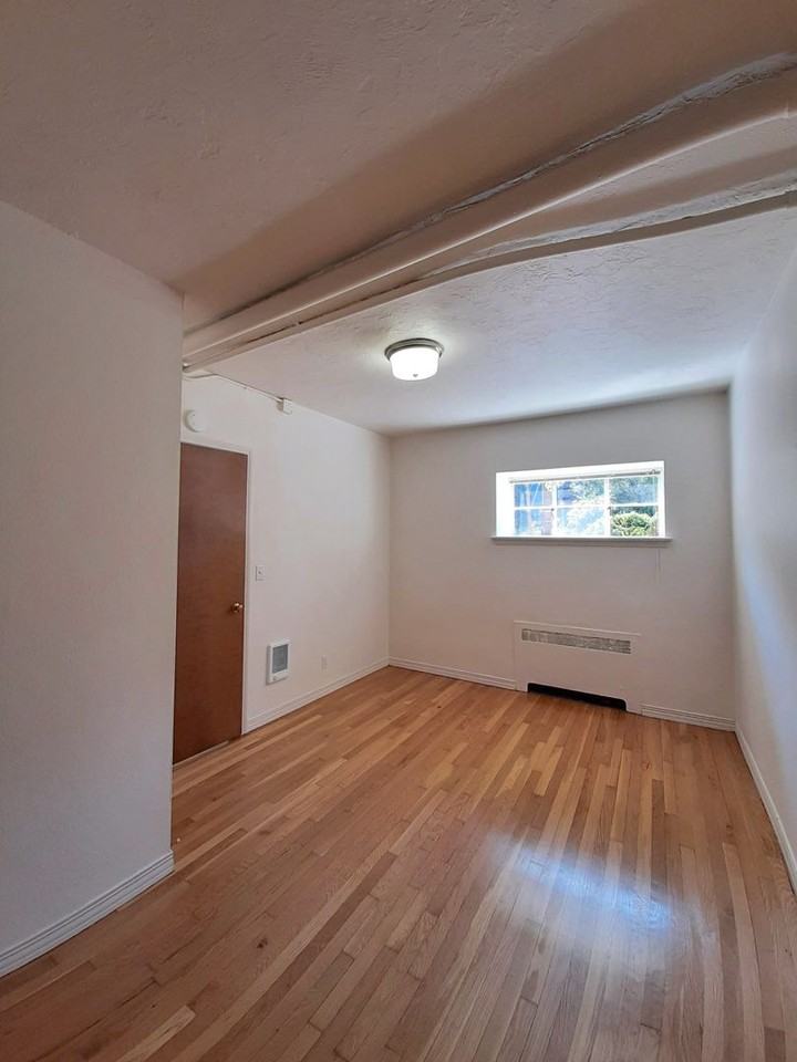 REGENT APARTMENTS (REG01) - Photo 2 of 34