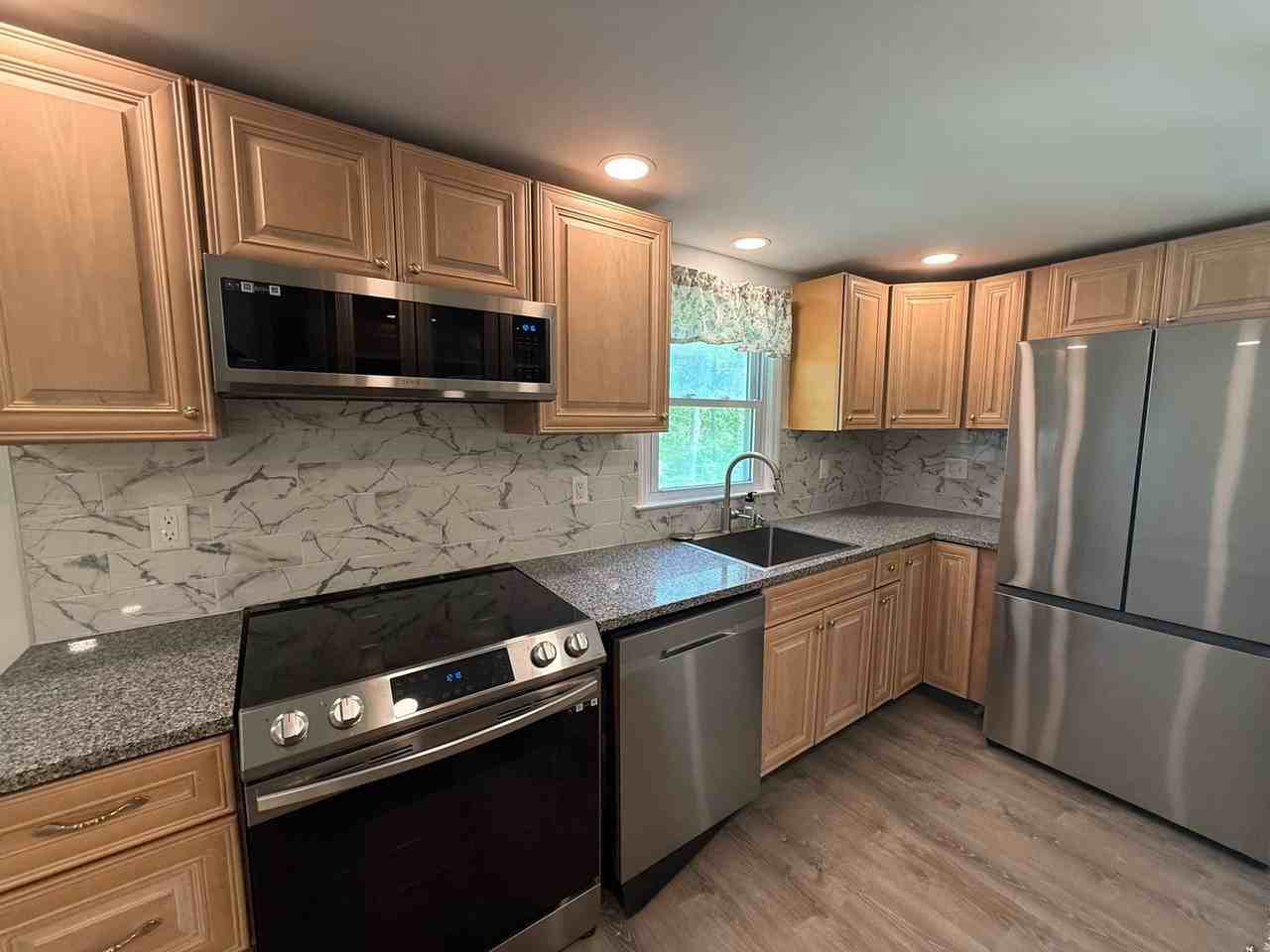 520 Toleman Rd - Photo 2 of 24