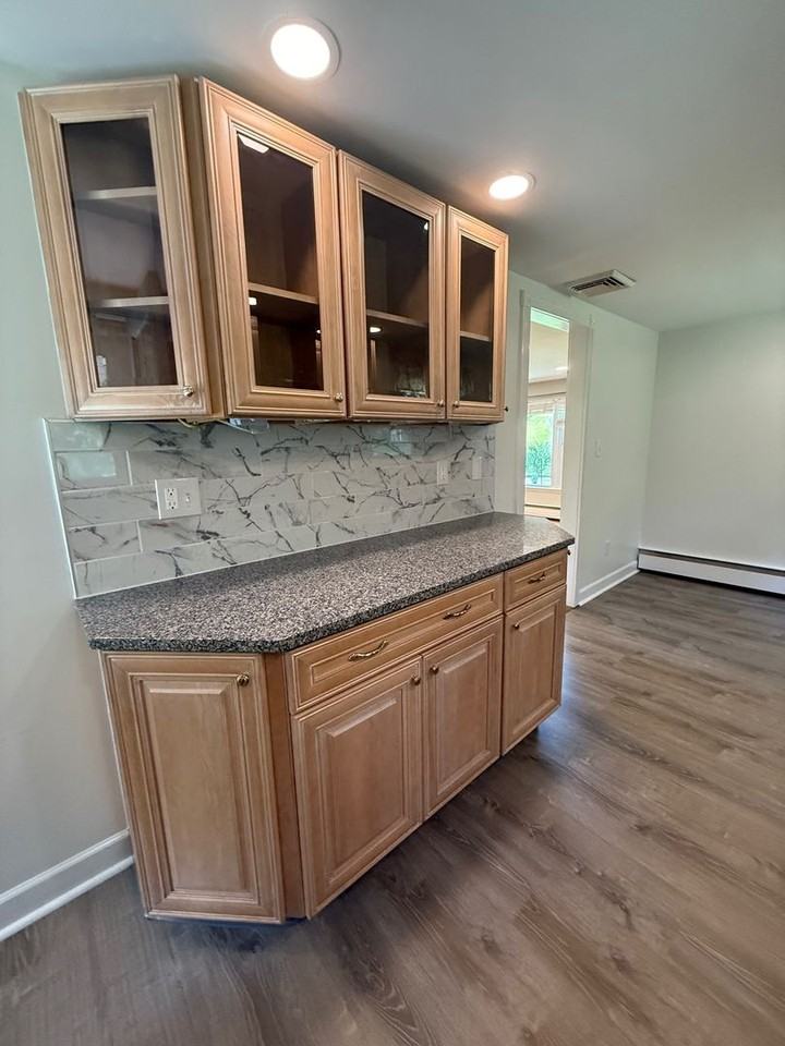 520 Toleman Rd - Photo 3 of 24