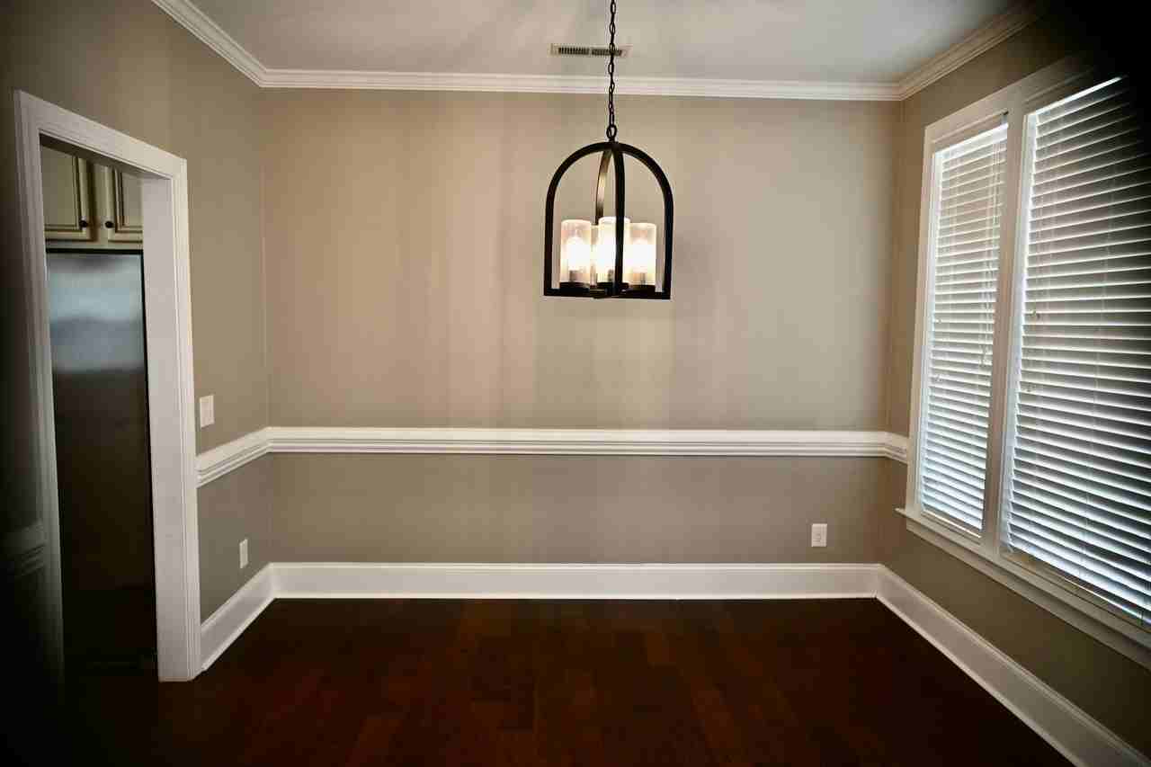 2305 Primrose Ct - Photo 3 of 23