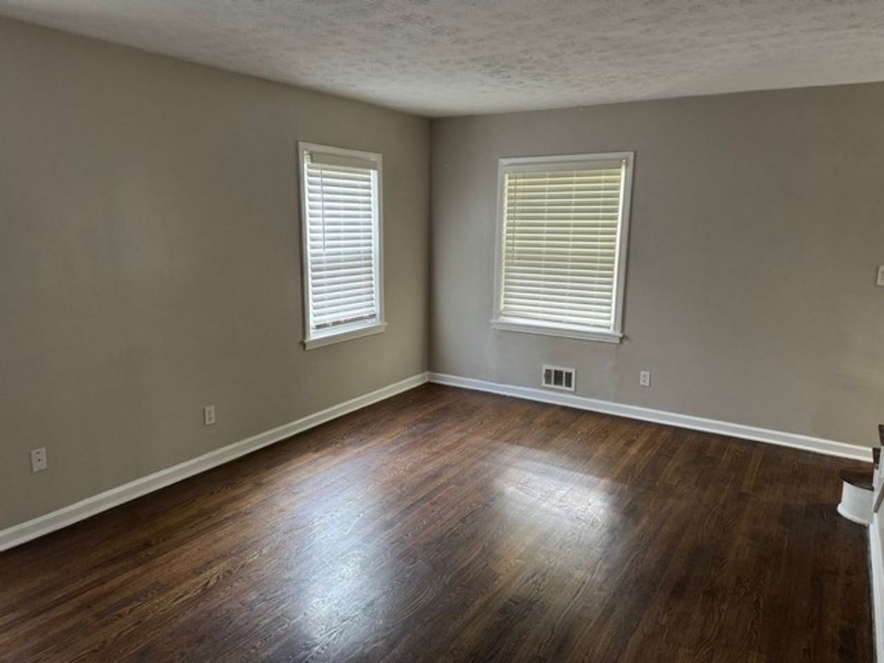 1307 Lorenzo Dr Sw - Photo 3 of 18