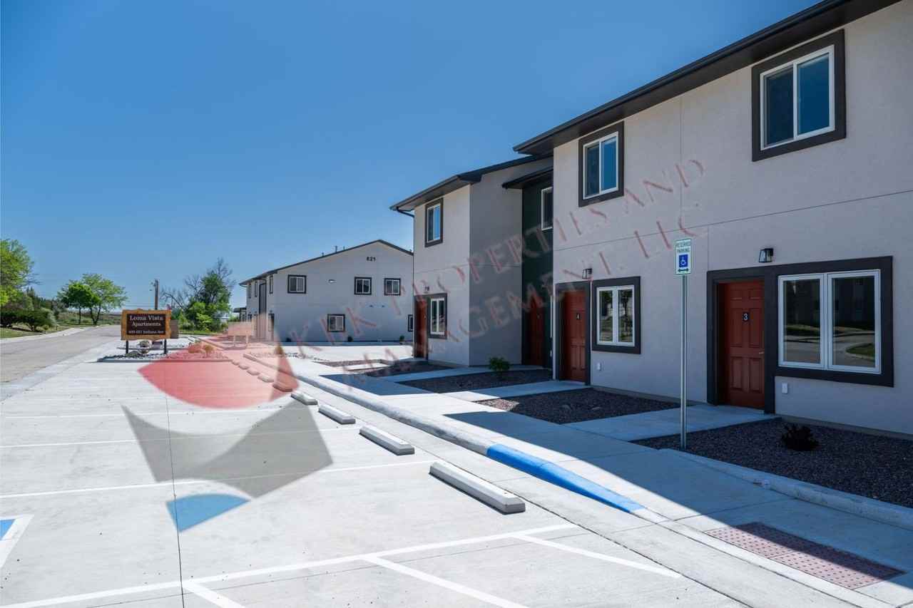 Loma Vista-821 Indiana Ave - Photo 2 of 23