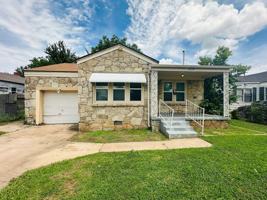 featured image of 3228 S Clegern St