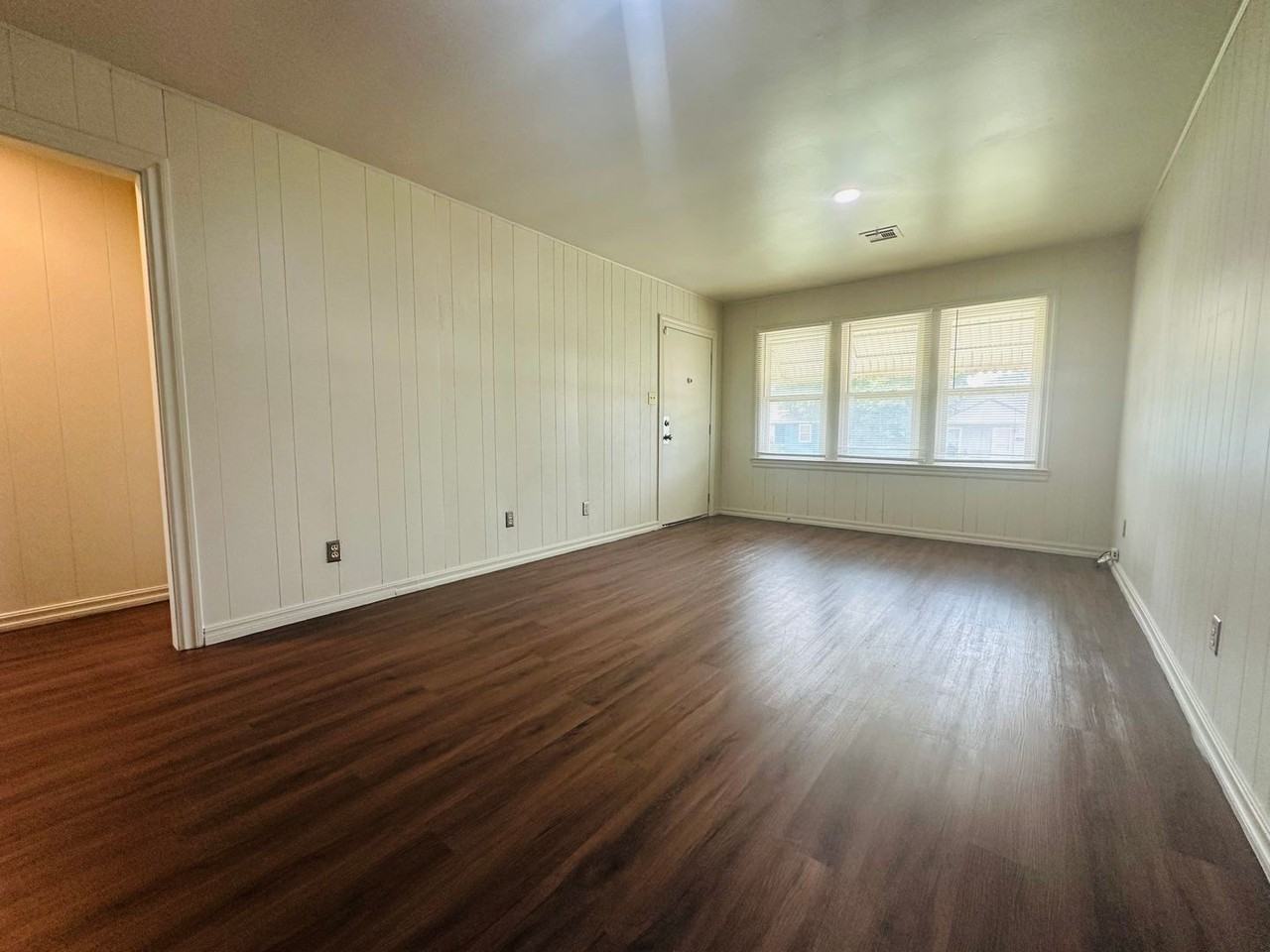 3228 S Clegern St - Photo 6 of 21