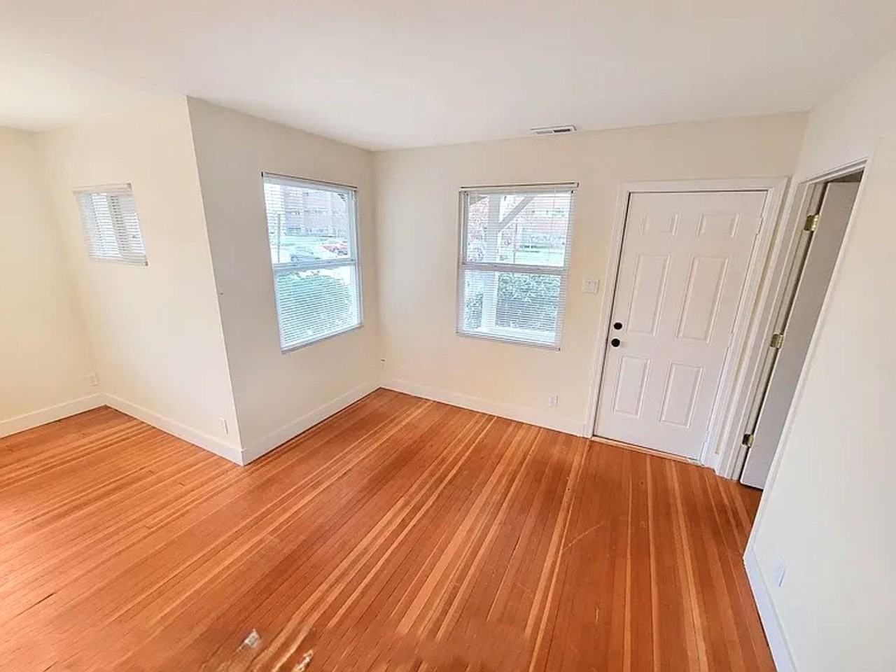 804 E Main St - Photo 2 of 14