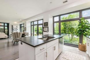 250 W Spring St #253 - Photo 1 of 1