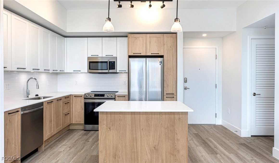 22980 Vista Edera Cir Unit 1-411 #1-411 - Photo 3 of 41