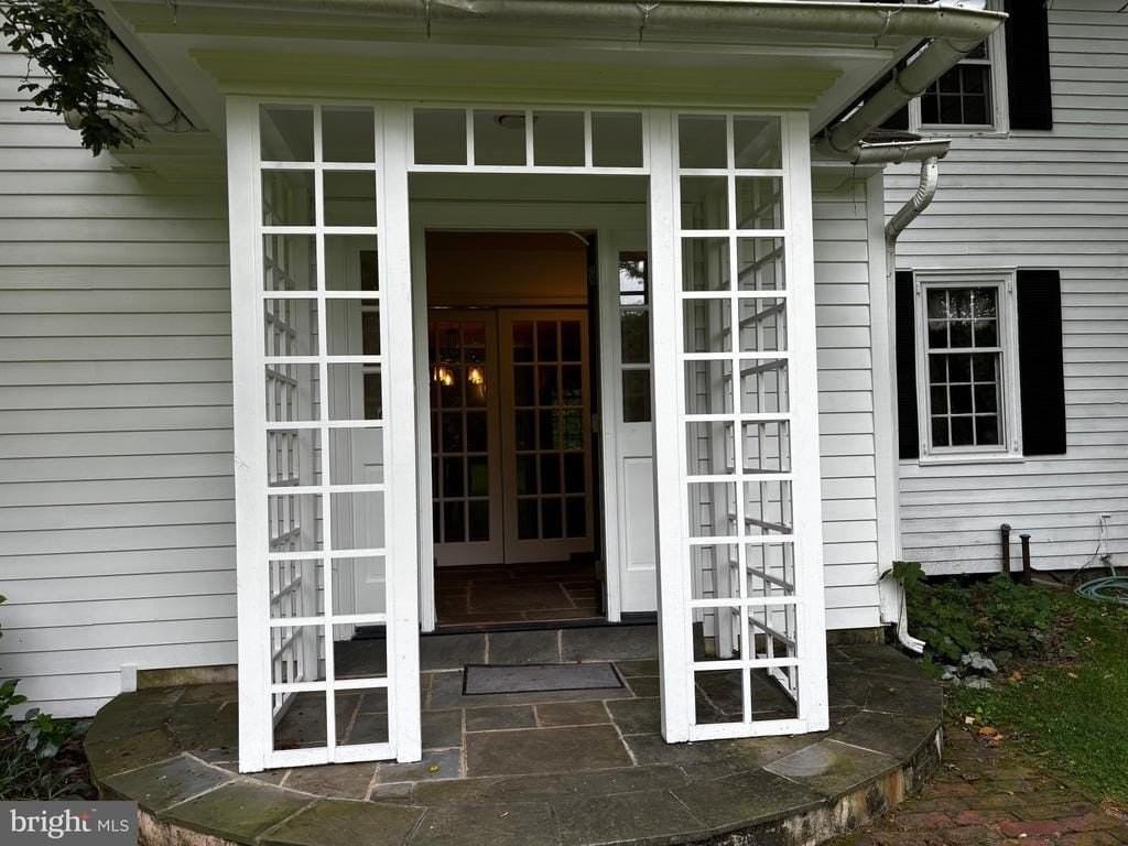 410 Wharf Road - Photo 3 of 47