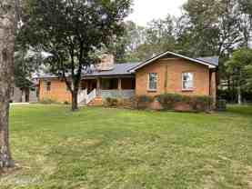 104 Fairway Dr - Photo 1 of 1