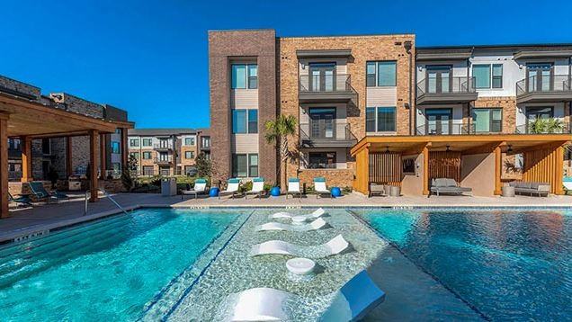 23615 Western Centre Dr - Photo 2 of 8