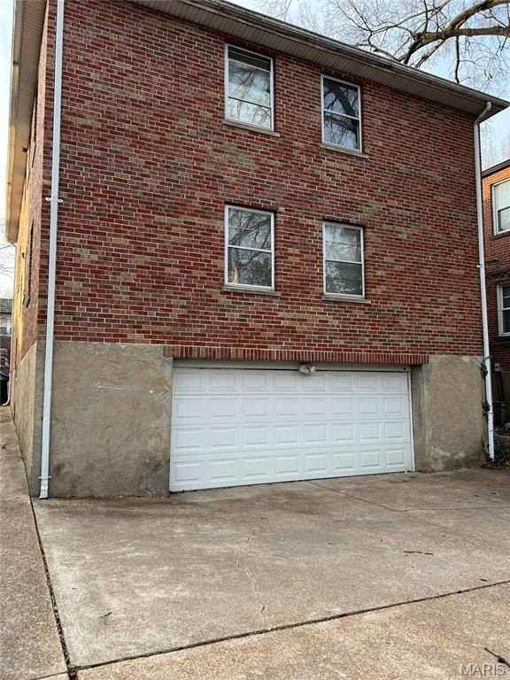 1104 Ralph Ter - Photo 2 of 12