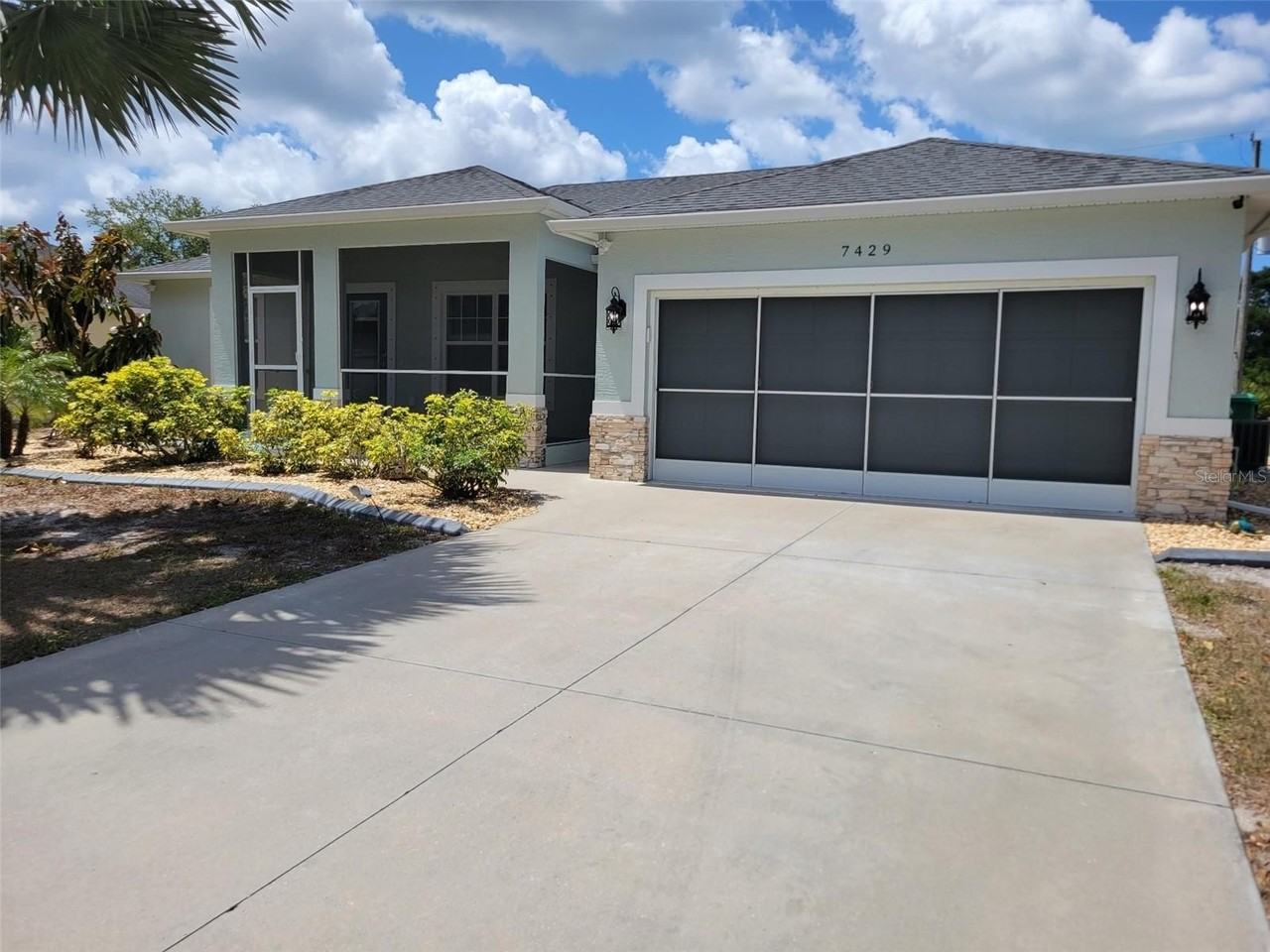 7429 Watson Ln - Photo 3 of 50