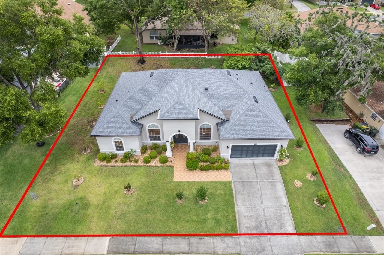 1607 Oak Hollow Road - Photo 3 of 30