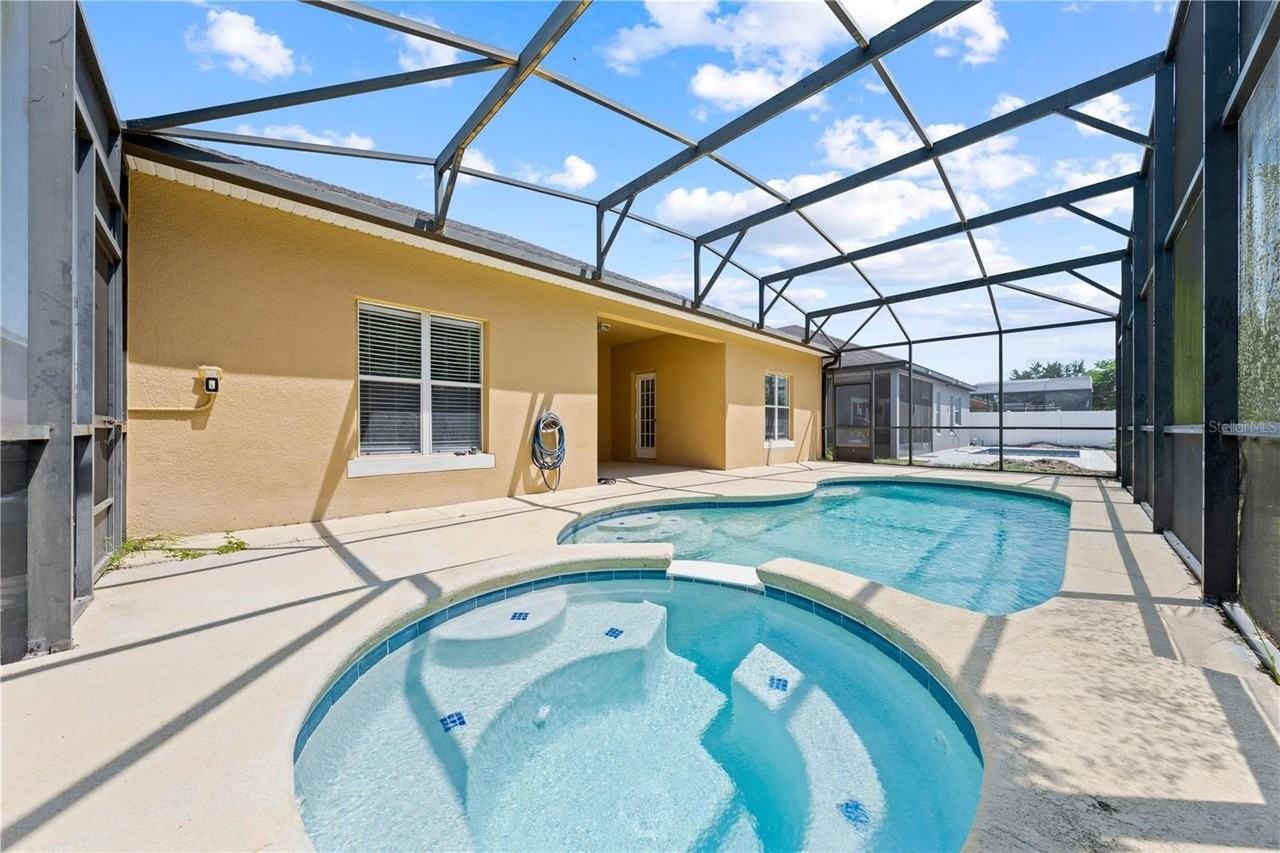 279 Magical Way - Photo 2 of 30