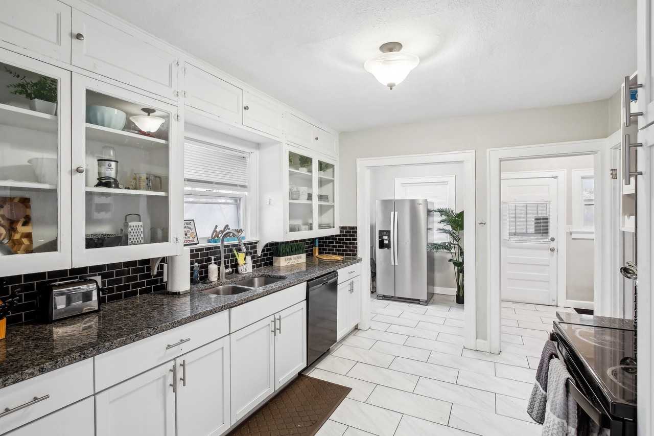 Blue Pkwy - Photo 2 of 4