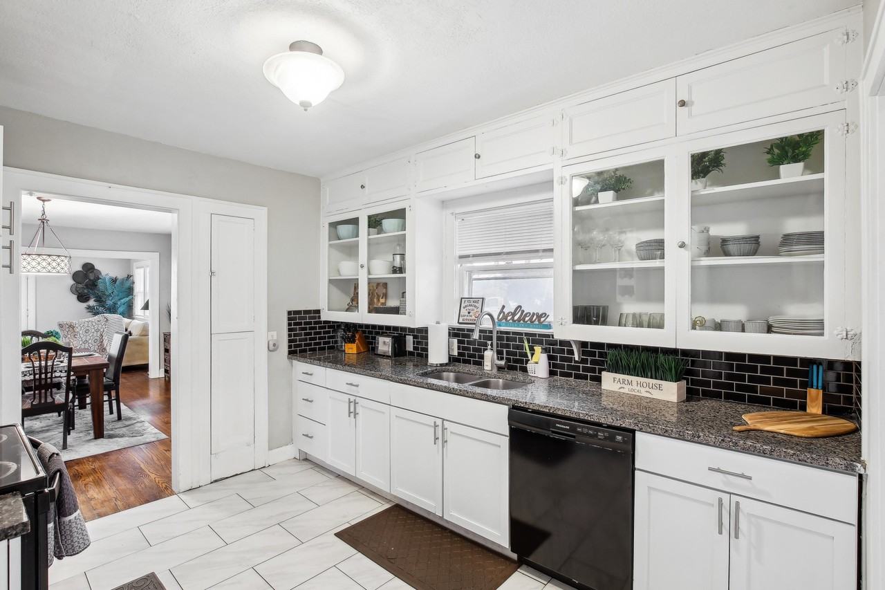 Blue Pkwy - Photo 3 of 4