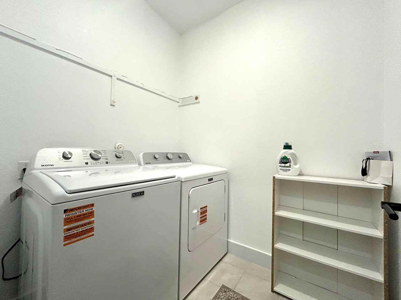 Chrysler Bnd - Photo 2 of 5