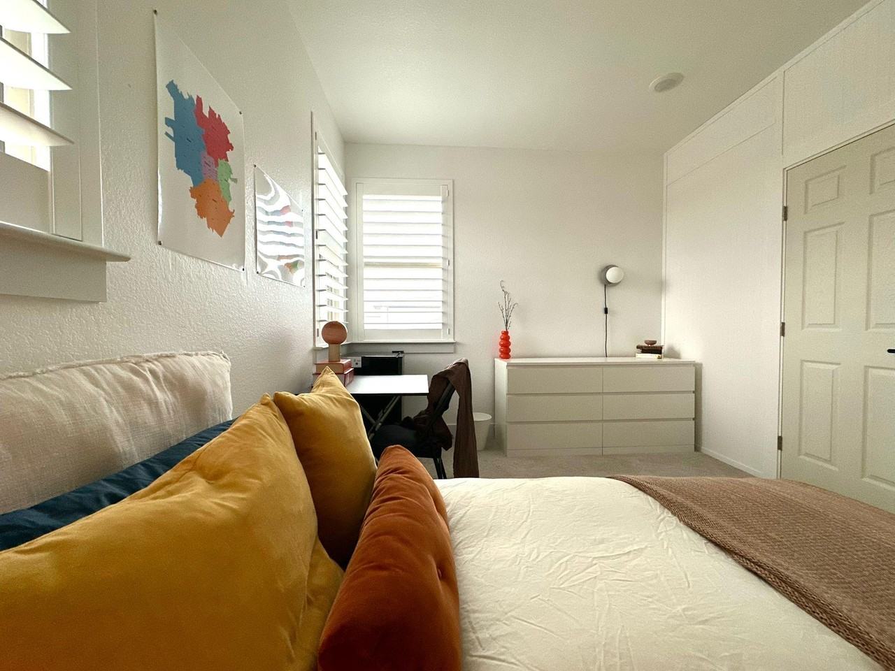 Chrysler Bnd - Photo 3 of 5