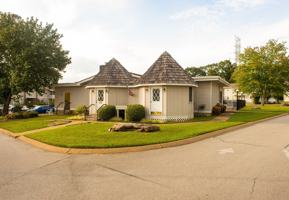 featured image of 4616 Sunflower Lane