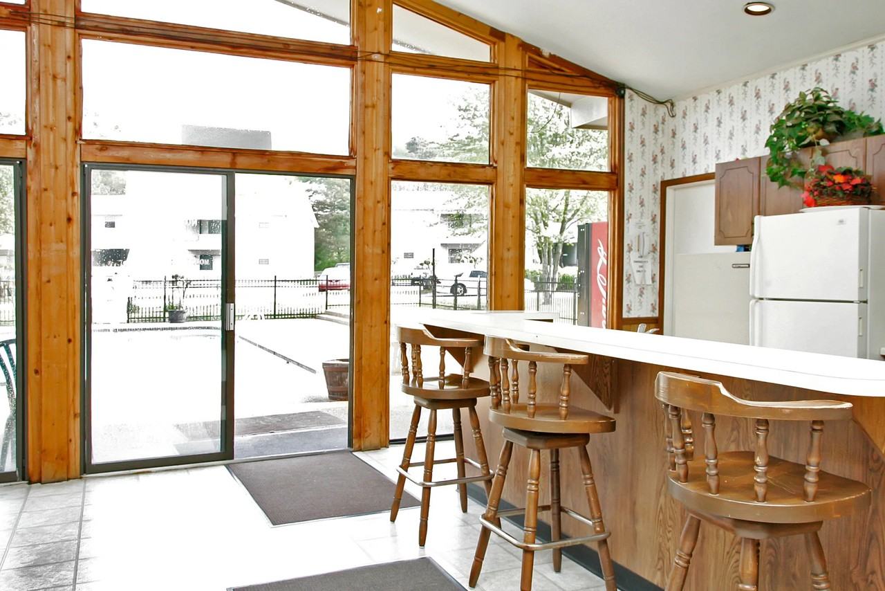 Lily Grace North - Photo 6 of 23