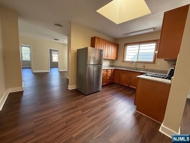 234 Paterson Ave - Photo 2 of 15