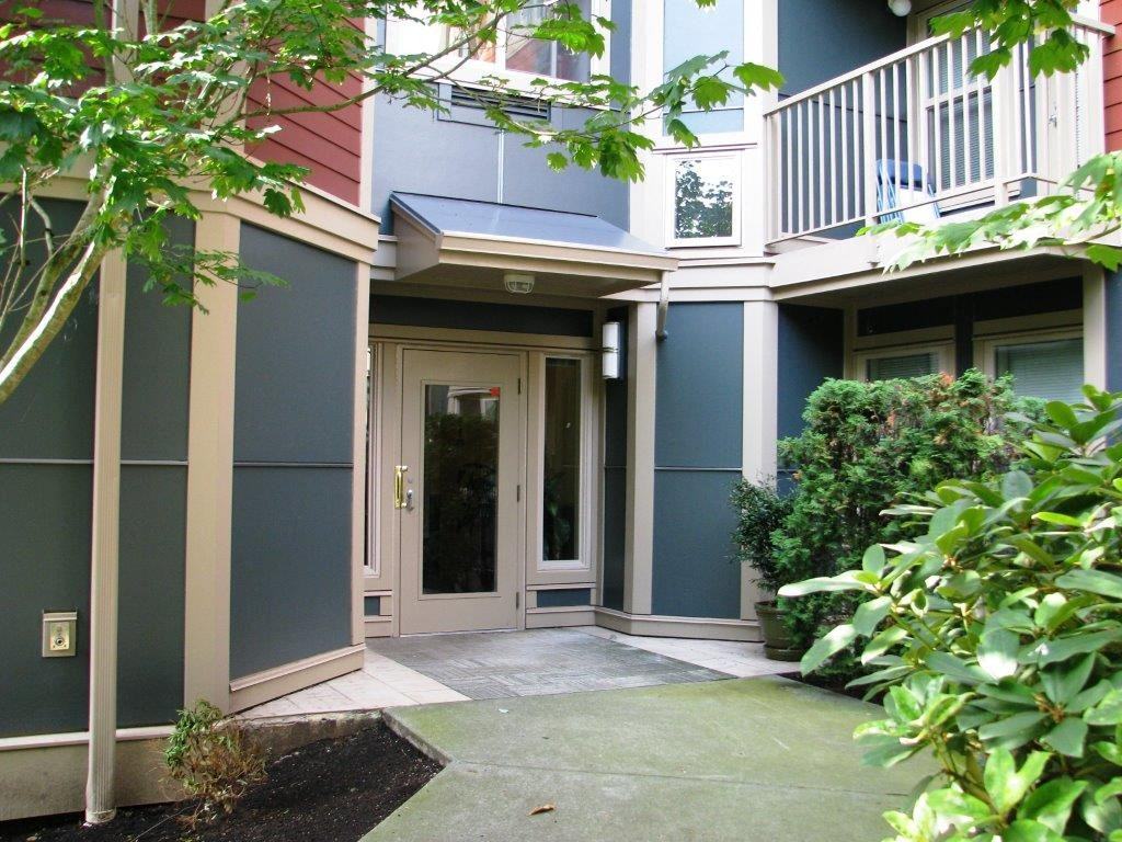 Mercer Court Apartments - Photo 2 of 5