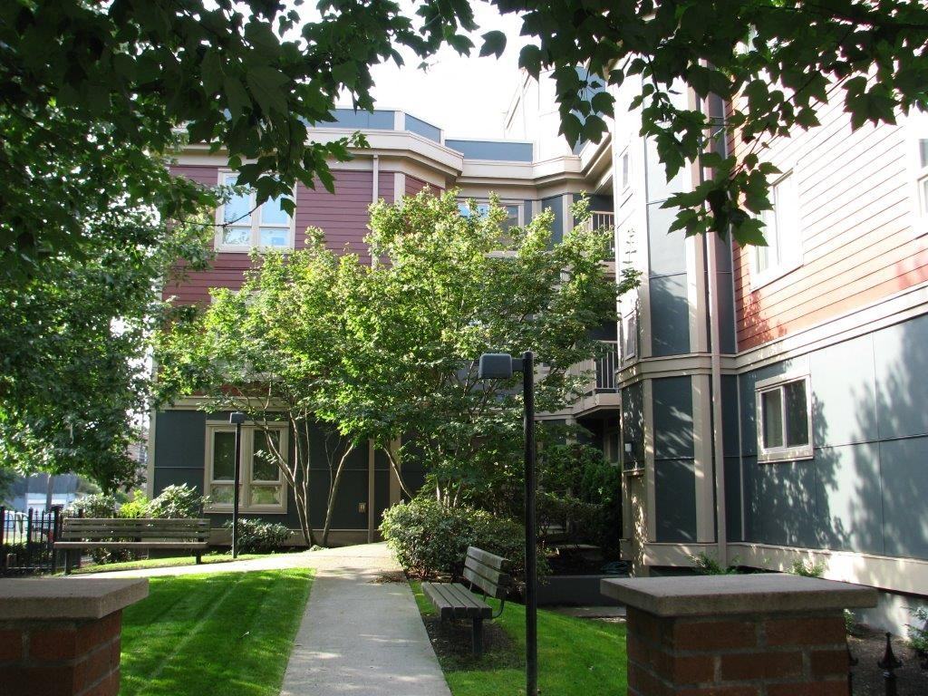 Mercer Court Apartments - Photo 3 of 5