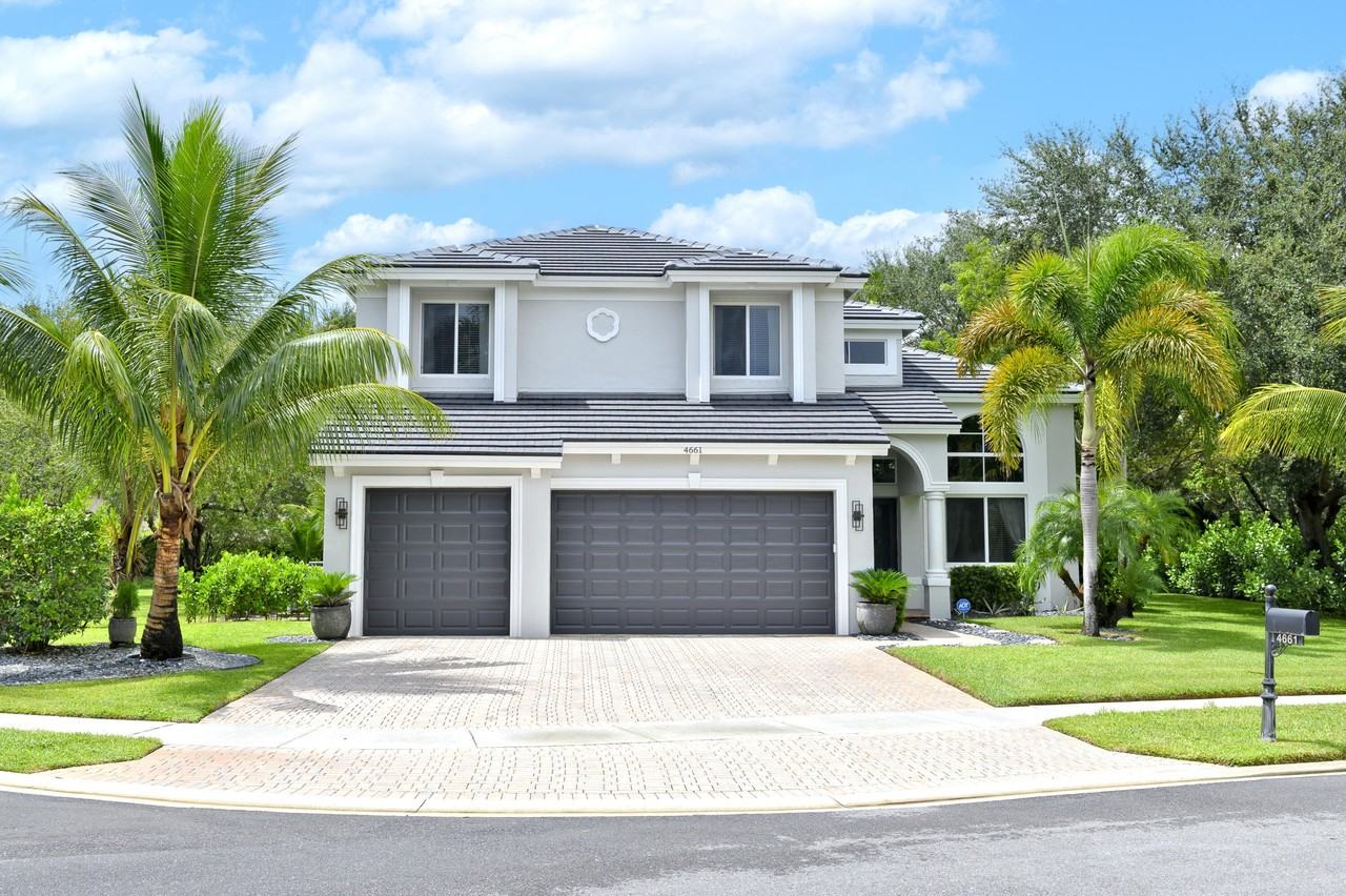 4661 Manderly Dr - Photo 3 of 50