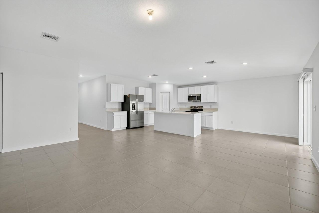 728 Carlyle Way - Photo 7 of 46