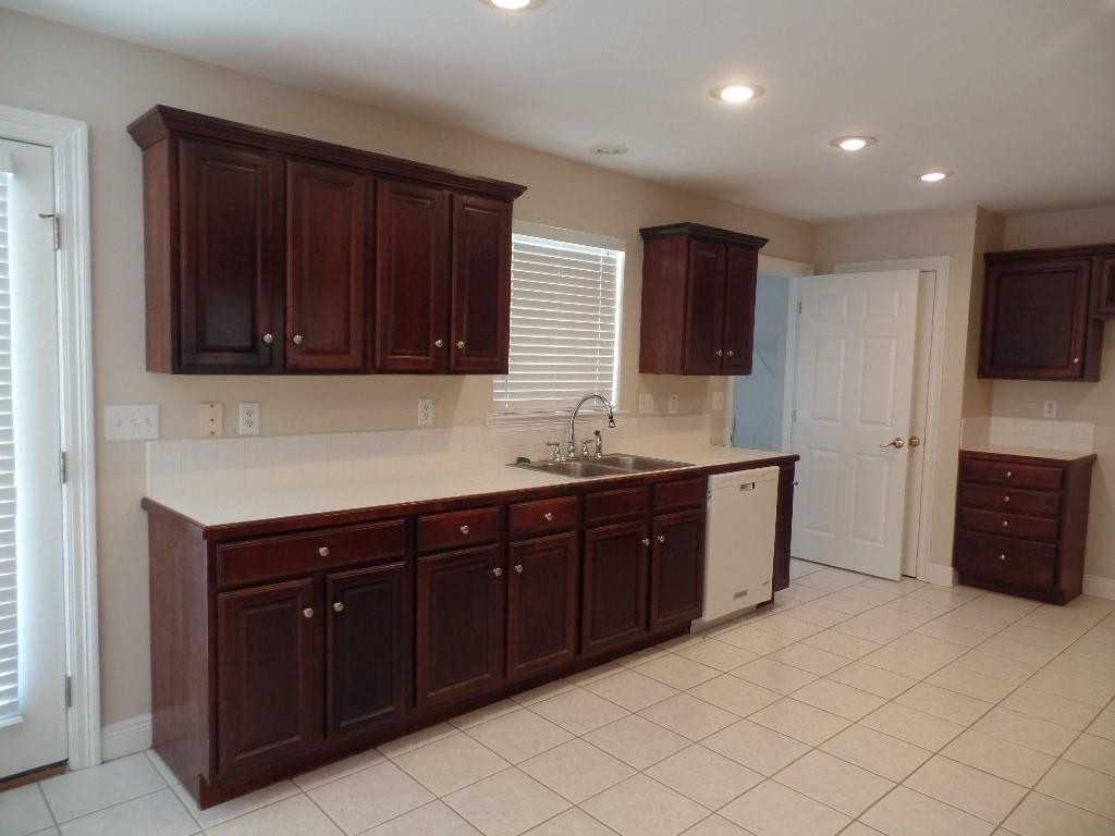 70487 Ravine St - Photo 7 of 17