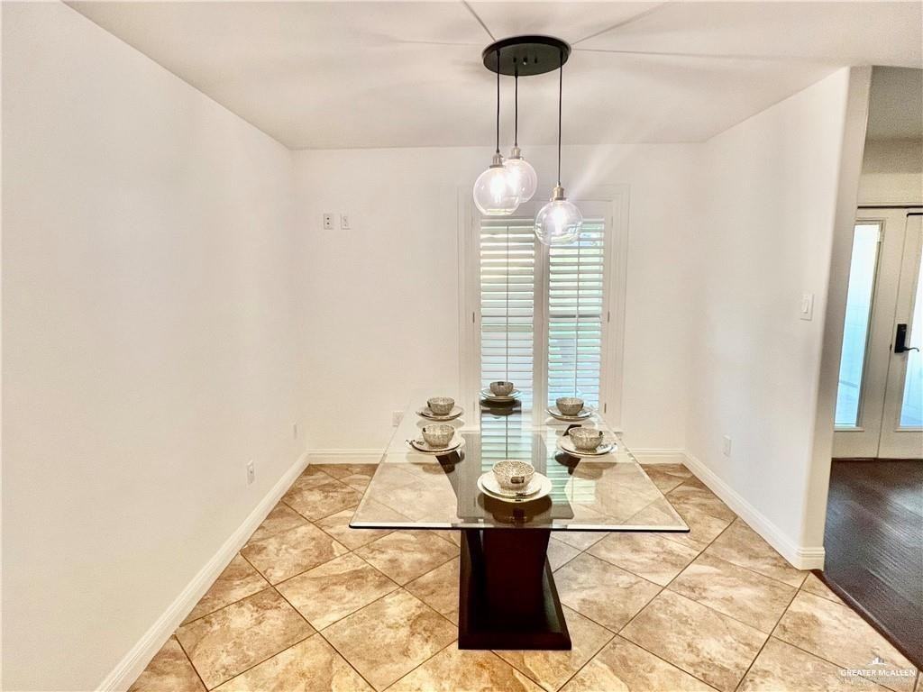 3212 N 22nd St - Photo 6 of 14