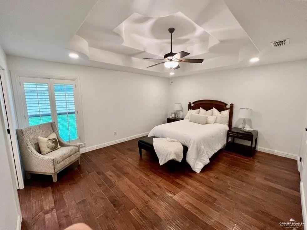 3212 N 22nd St - Photo 7 of 14