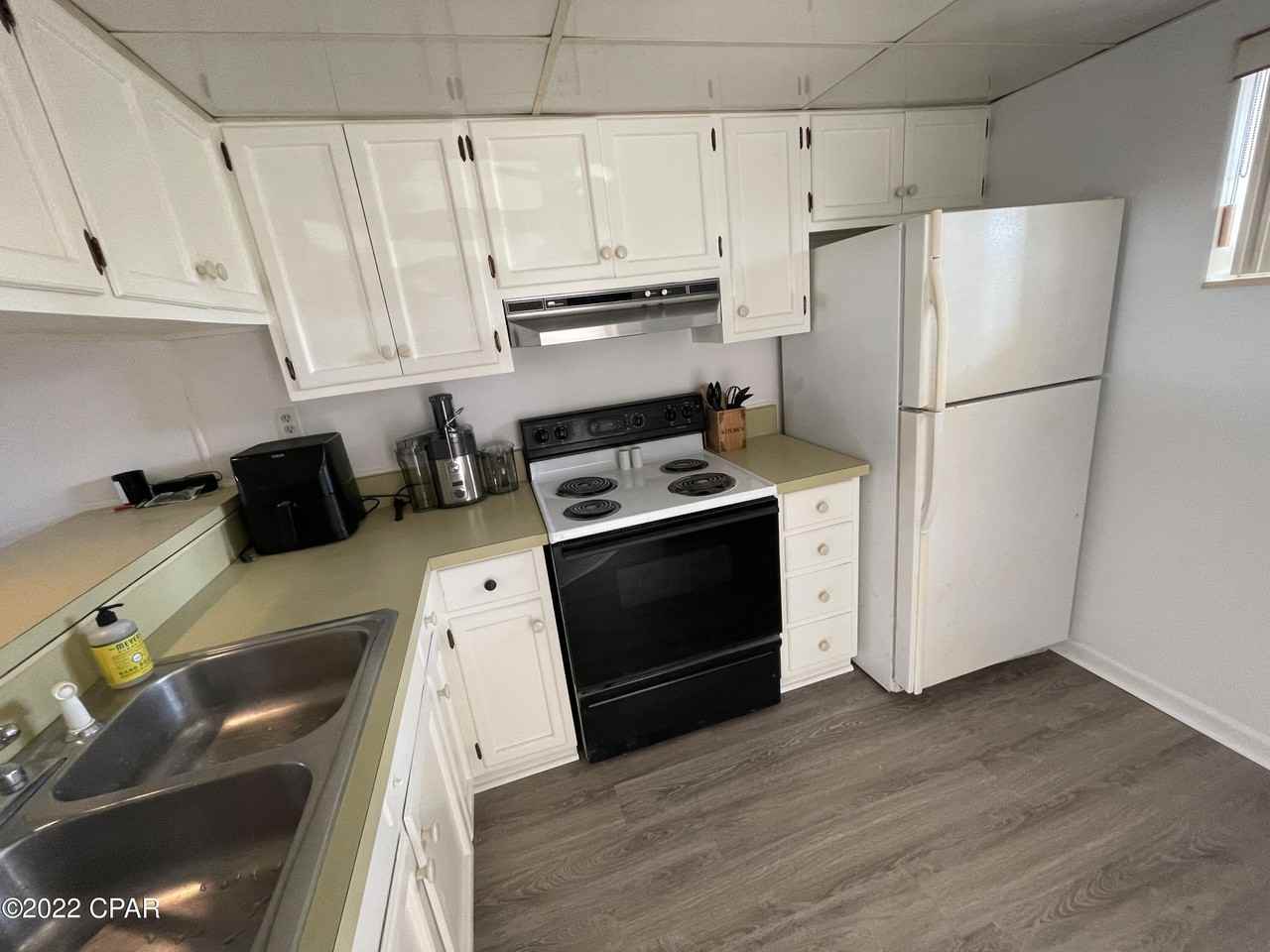 112 Fairway Boulevard - Photo 6 of 17