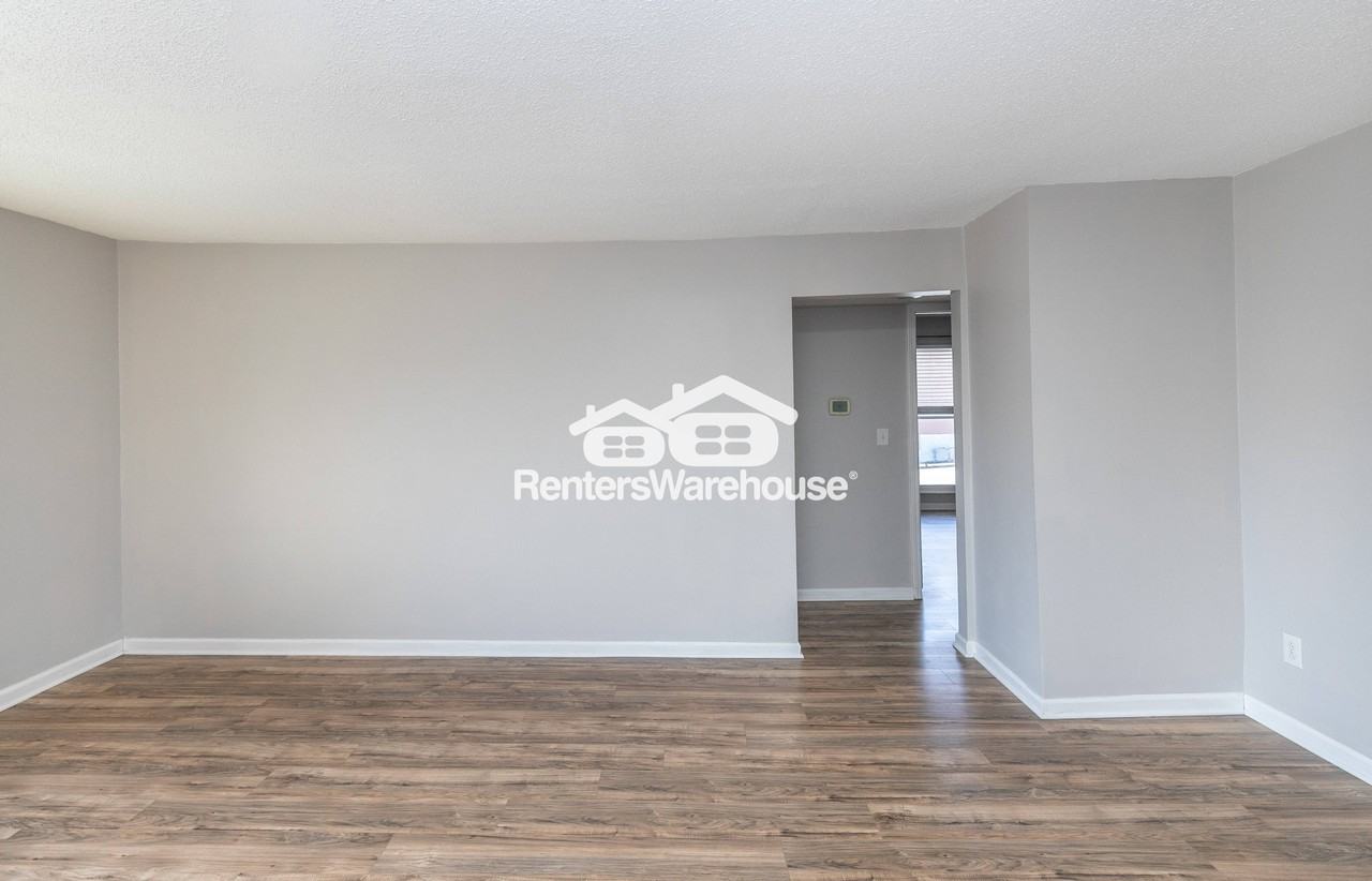 3602 Gillham Rd Apt 11 - Photo 6 of 17