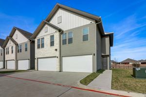featured image of 2343 Pratum Way