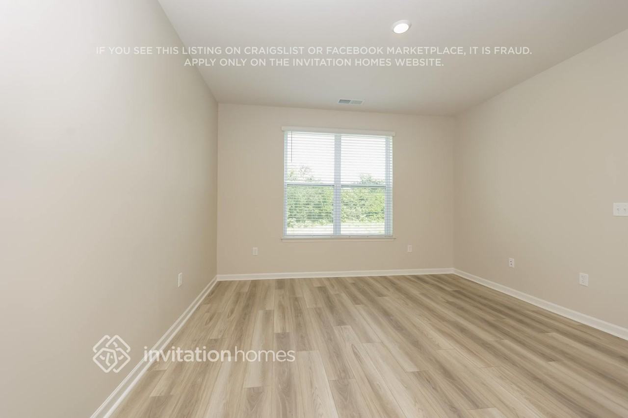 1054 Legacy Court - Photo 6 of 24